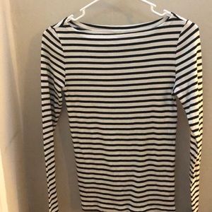 Black and white stripped long sleve